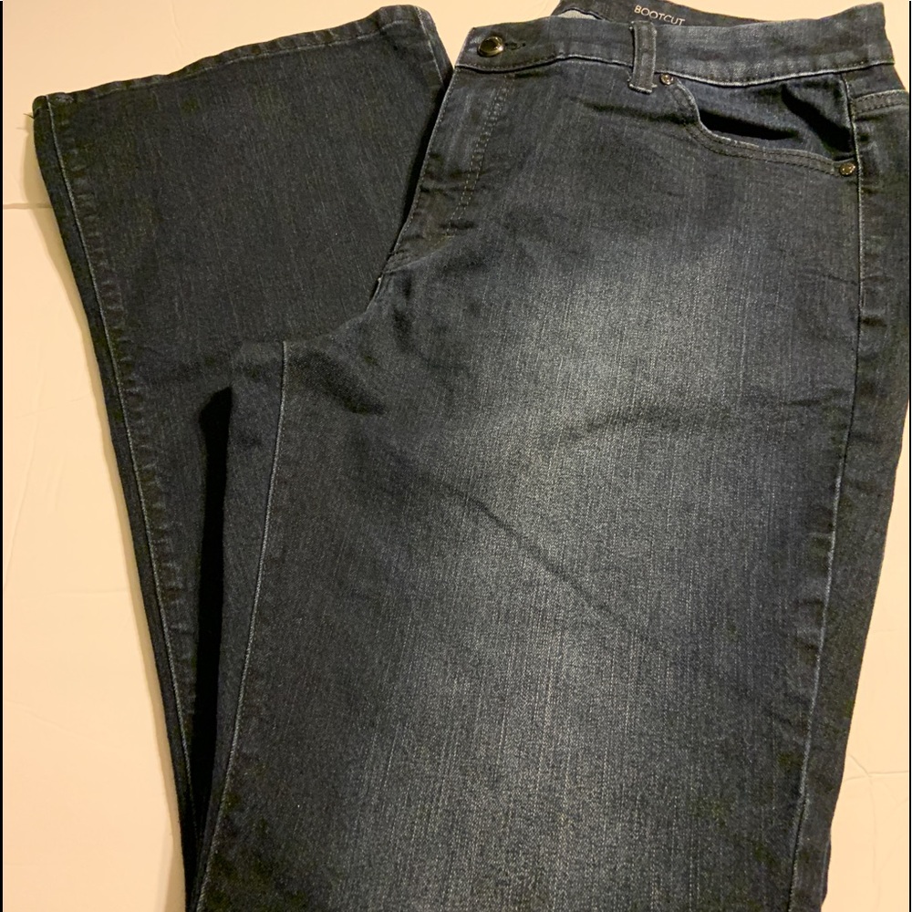 Women’s Jennifer Lopez boot cut size 18 W jeans